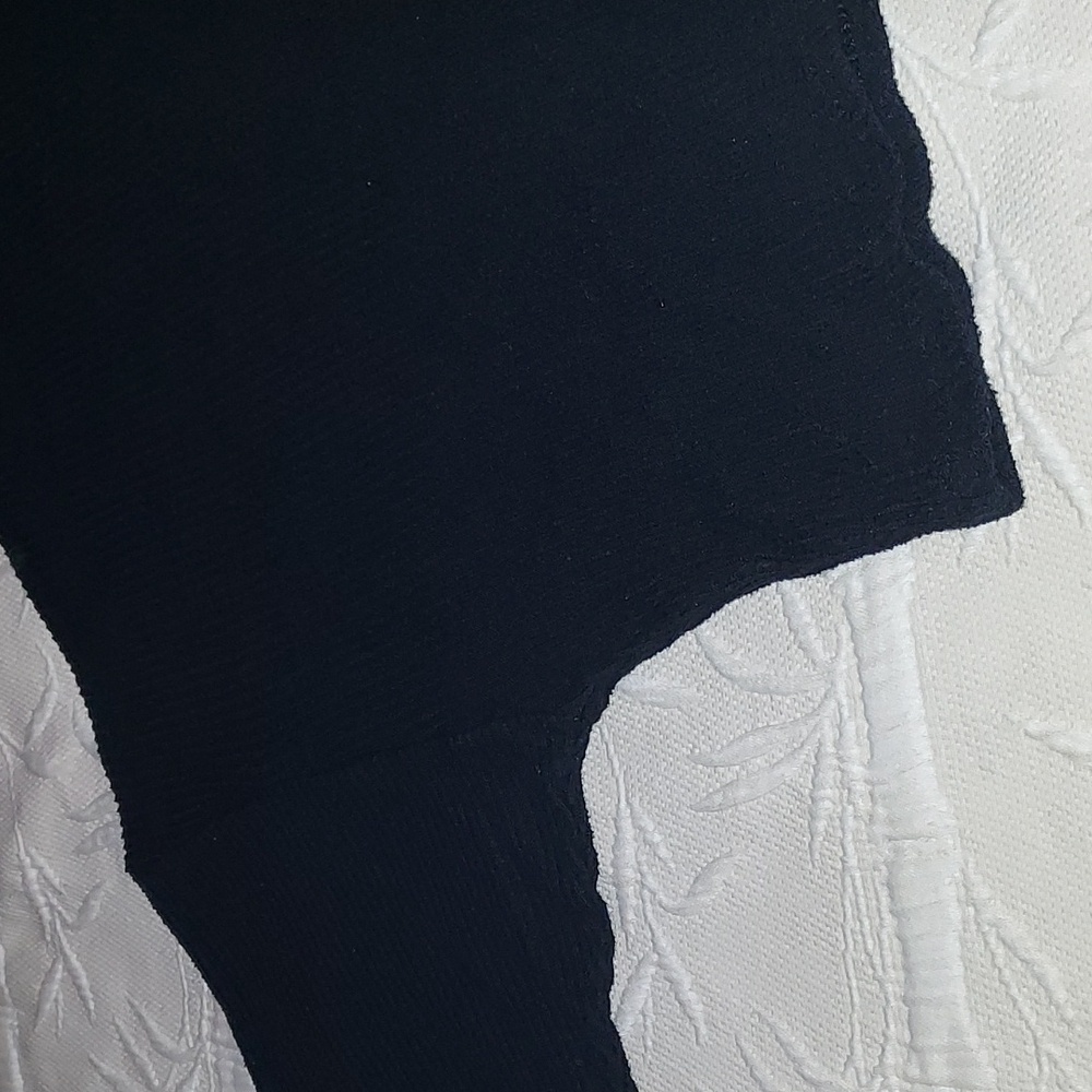 Outlaw Cropped Hoodie Top - Picture 7 of 10